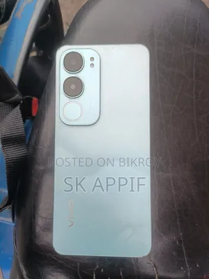 Vivo Y19s 128 GB Silver