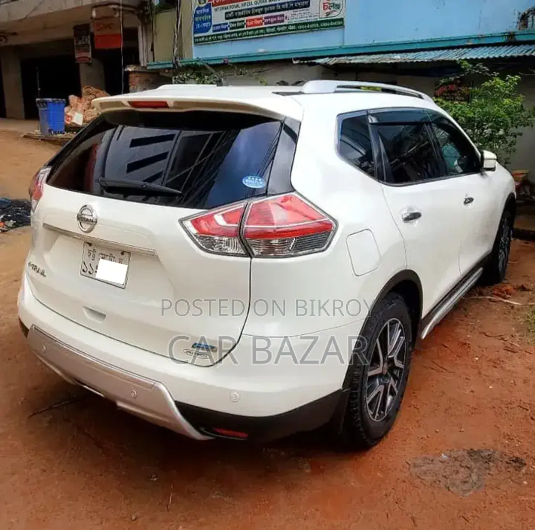 Nissan X-Trail 2.0 Petrol AWD 2014 Off White