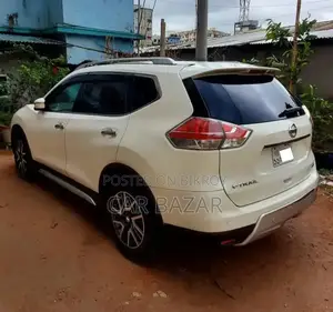 Nissan X-Trail 2.0 Petrol AWD 2014 Off White