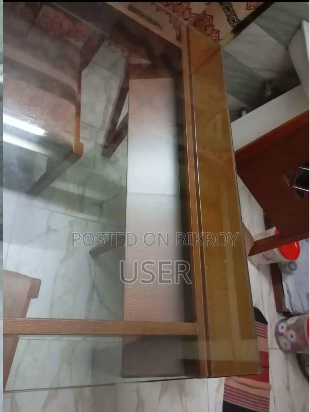 হাতিল ডিজাইনের মালয়েশিয়ান কাঠের 66 X 40 নতুন টেবিল ও ৬ টি চেয়ার ।