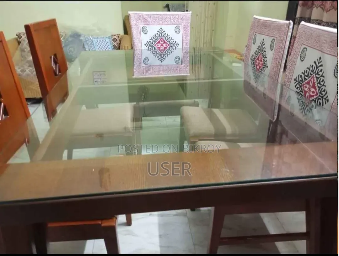 হাতিল ডিজাইনের মালয়েশিয়ান কাঠের 66 X 40 নতুন টেবিল ও ৬ টি চেয়ার ।