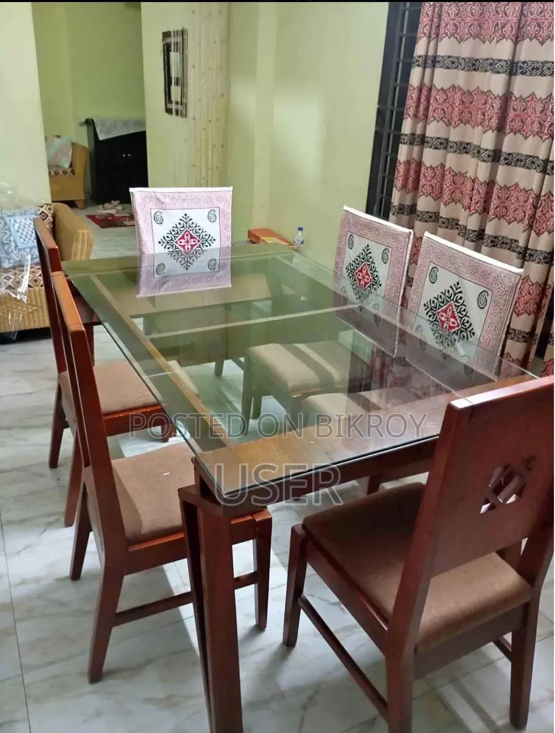 হাতিল ডিজাইনের মালয়েশিয়ান কাঠের 66 X 40 নতুন টেবিল ও ৬ টি চেয়ার ।