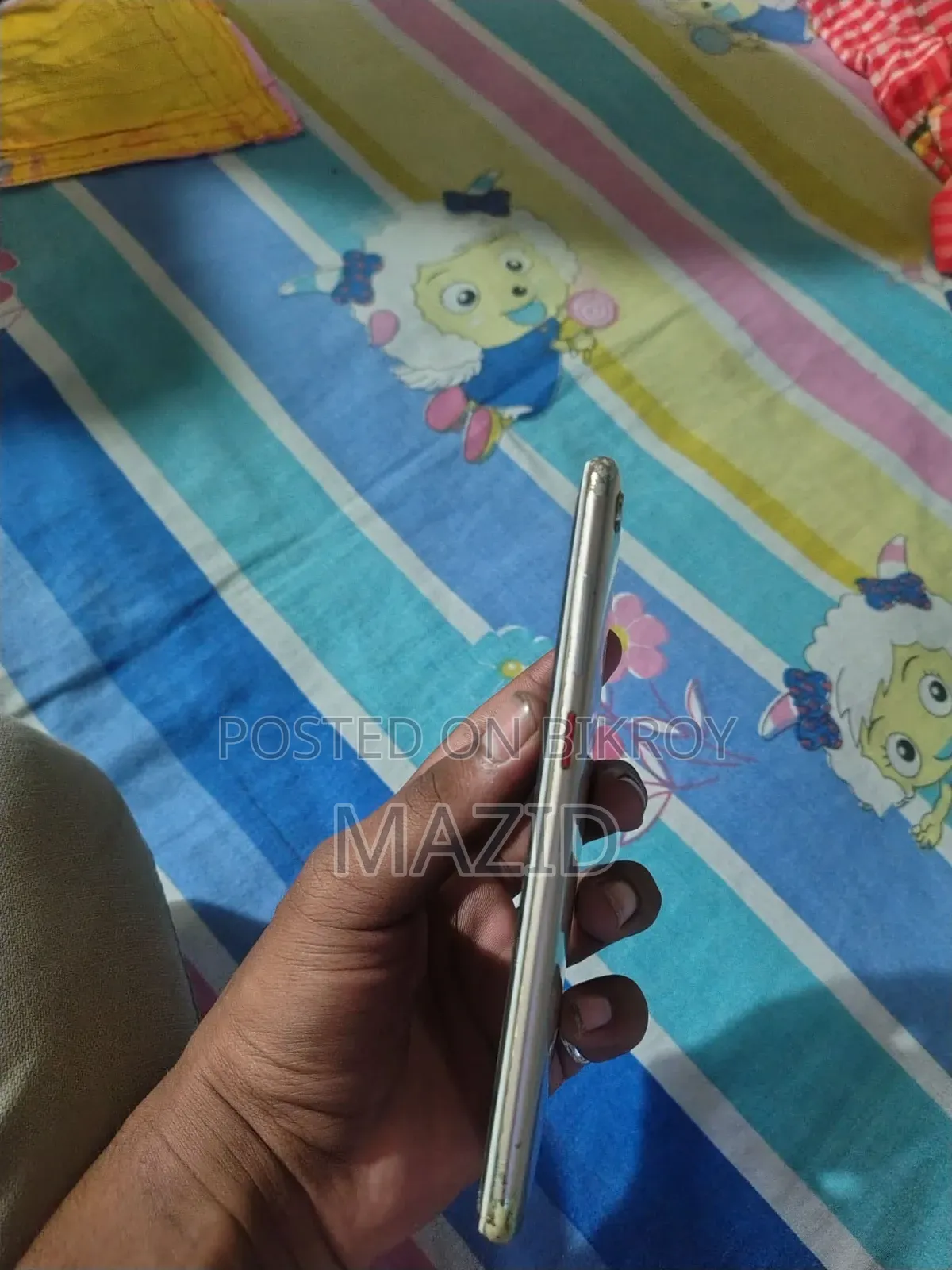 Vivo V7 32 GB Gold