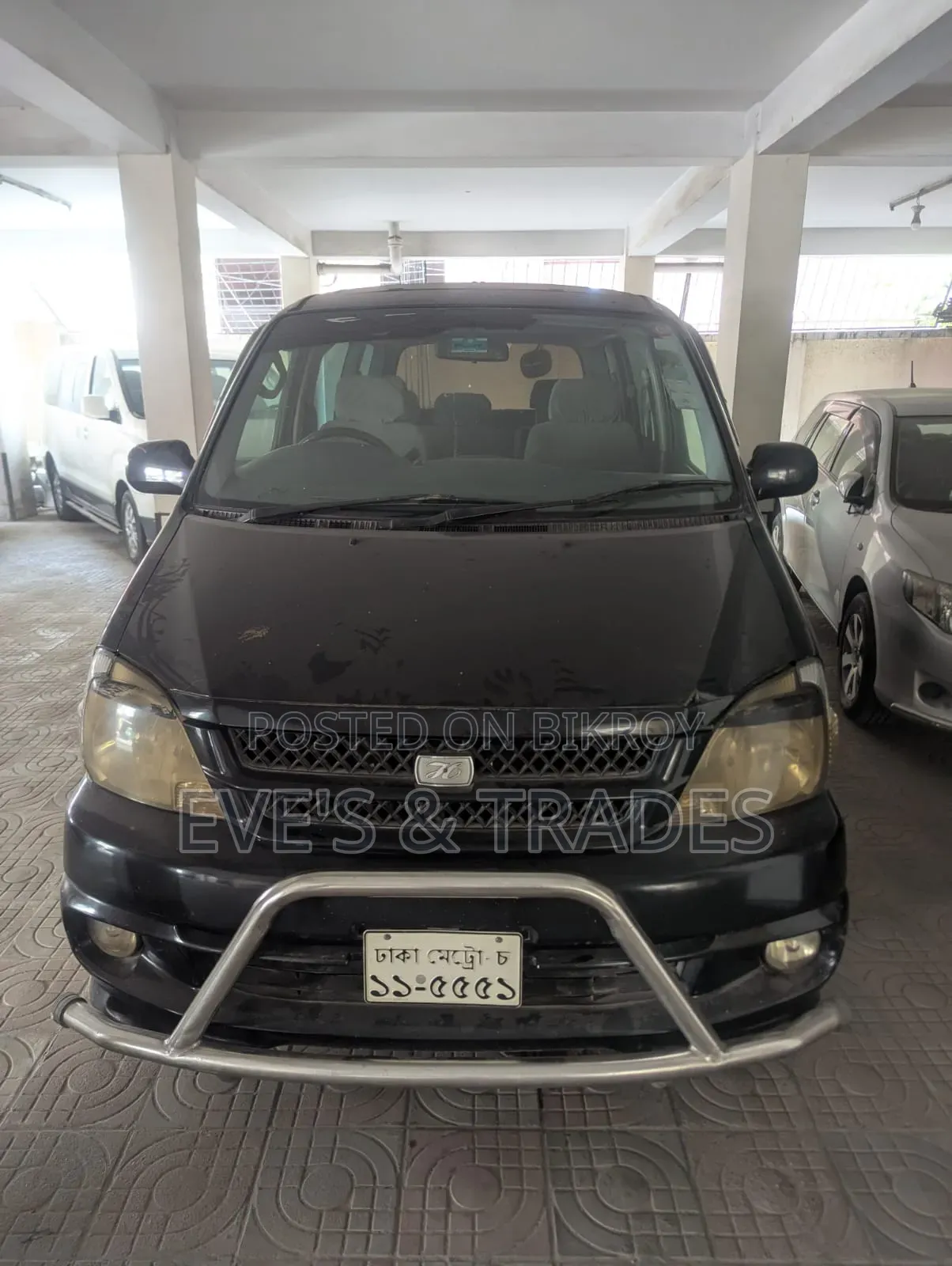 Toyota HiAce 2002 Black