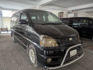 Toyota HiAce 2002 Black