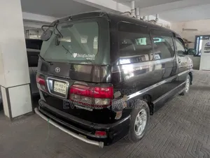 Toyota HiAce 2002 Black