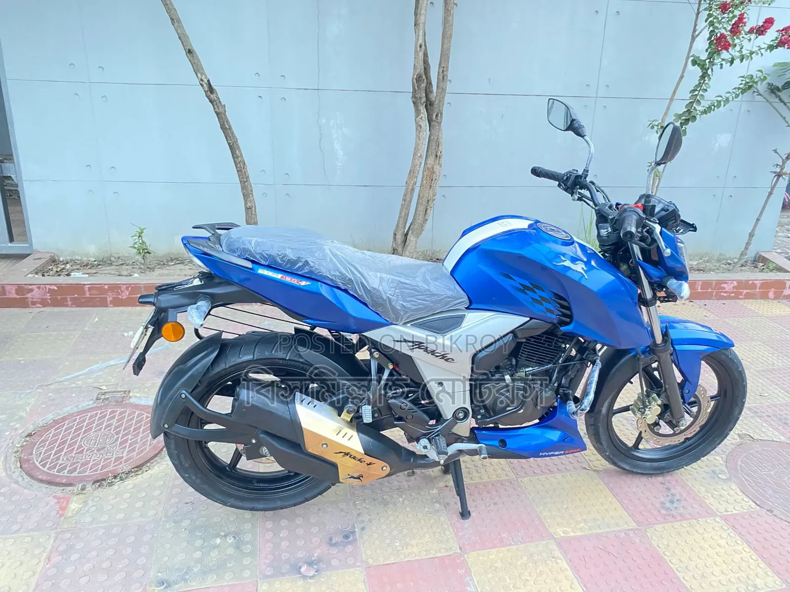 New TVS Apache 160 4V 2021 Blue