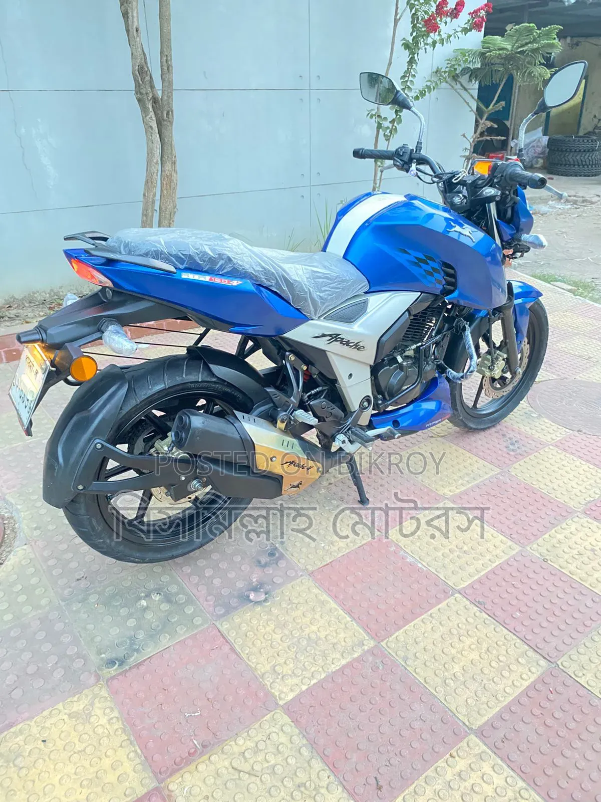 New TVS Apache 160 4V 2021 Blue