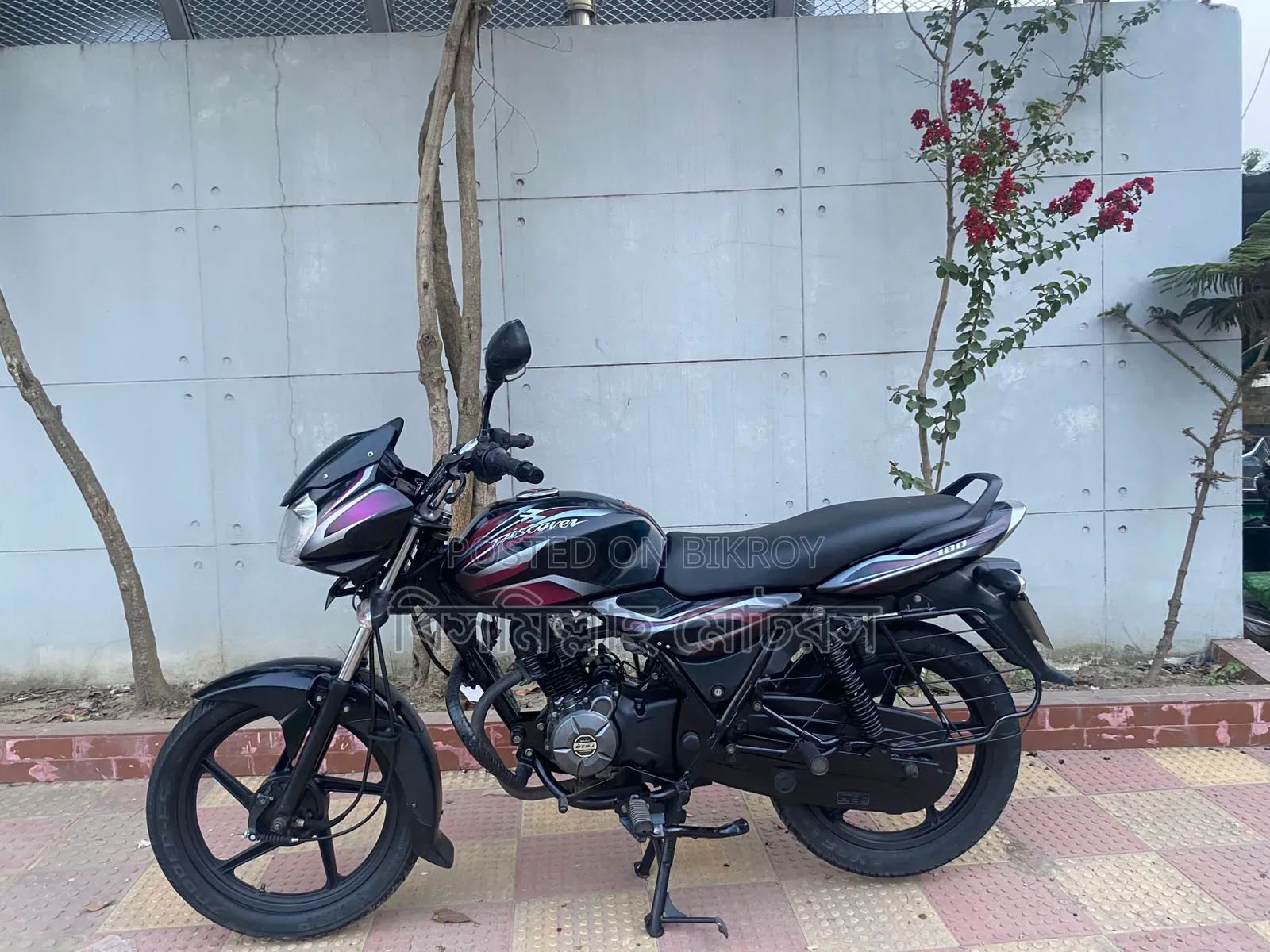 New Bajaj Discover 100 2017 Black
