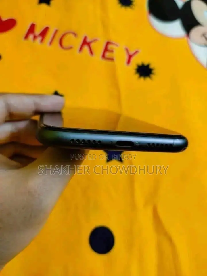 অ্যাপল আইফোন ১১ ১২৮ জিবি কালো