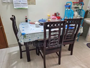Dining Table (10 Mm) With 4 Chairs