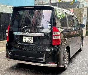 Toyota Noah 2010 Black
