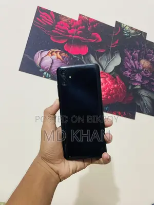 New Samsung Galaxy A04e 32 GB Black