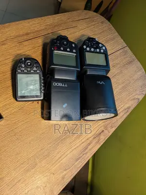 Flash (Godox V1 + 660 Flash + Godox Triger Pro)