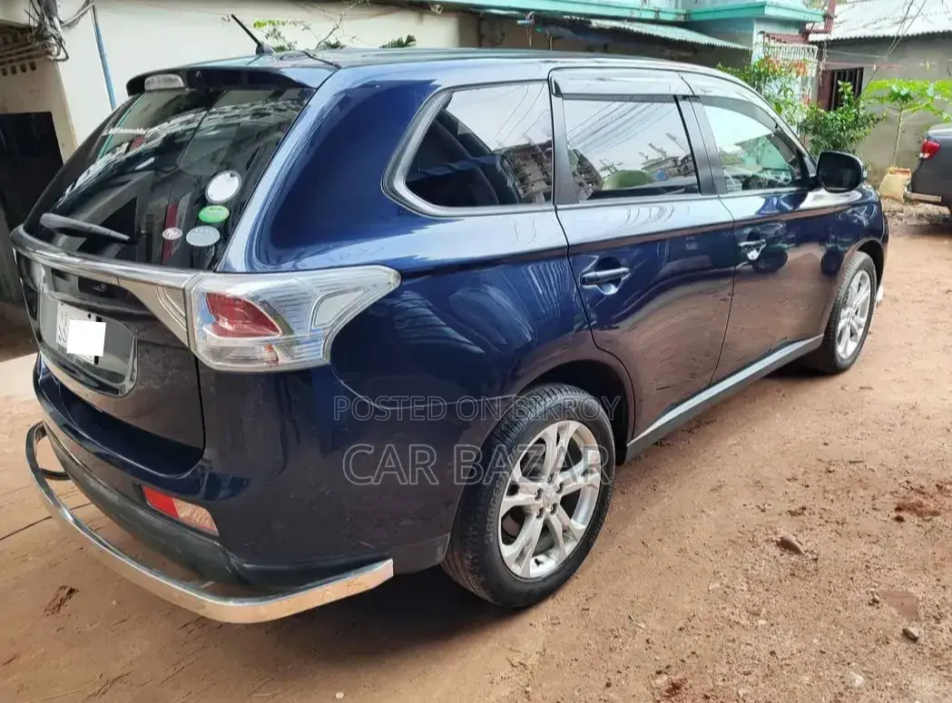 Mitsubishi Outlander 2013 Blue