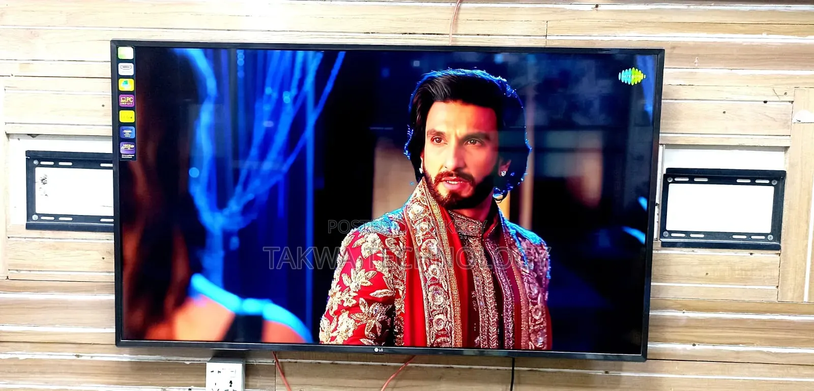 L 55" Inch HDR Voice Control Korean LED TV