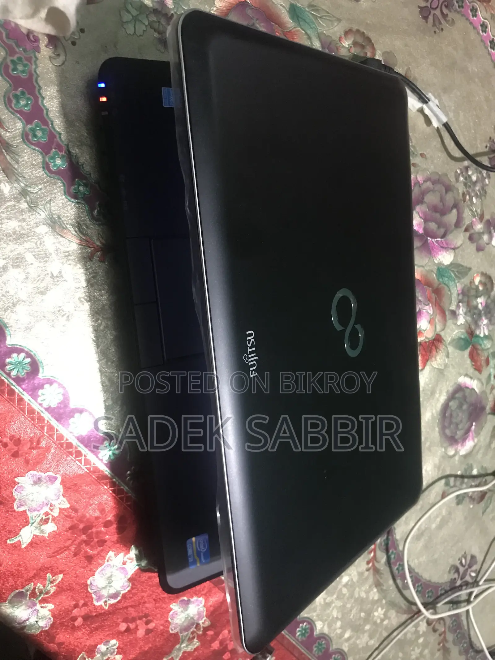Laptop Fujitsu Lifebook LH531 2GB Intel Core I3 HDD+SSD 500GB