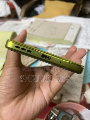 New Motorola Moto G86 Power 128 GB Yellow