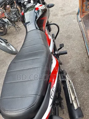 Bajaj Discover 125 2022 Black