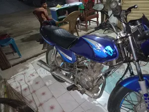 Bajaj 2004 Blue