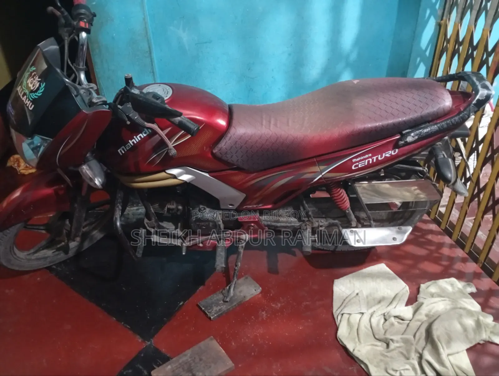 Mahindra Centuro 2018 Red