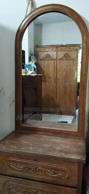 Sale a Dressing Table