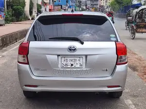 Toyota Corolla Fielder 1.5 Hybrid FWD 2015 Silver