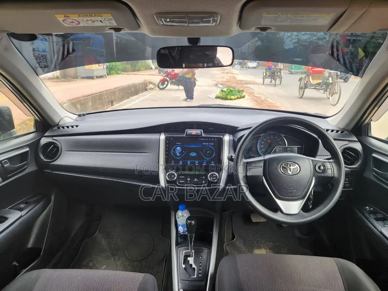 Toyota Corolla Fielder 1.5 Hybrid FWD 2015 Silver