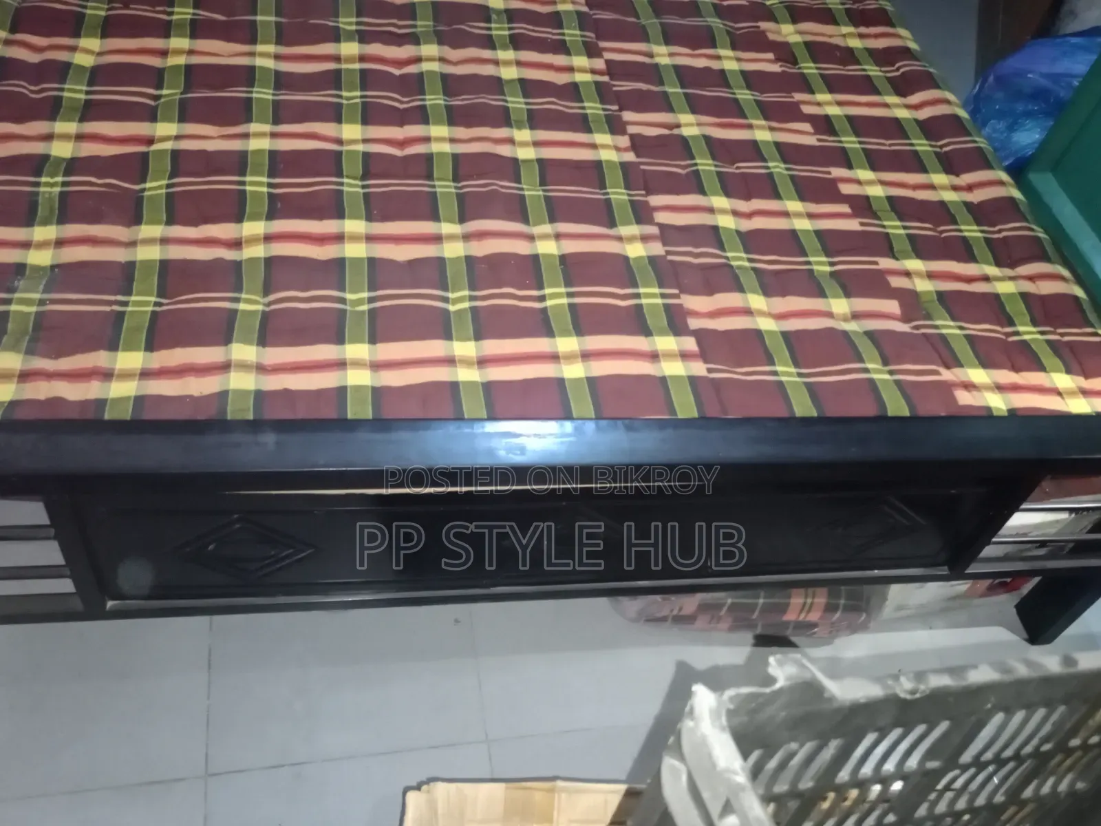 তোশকসহ খাট