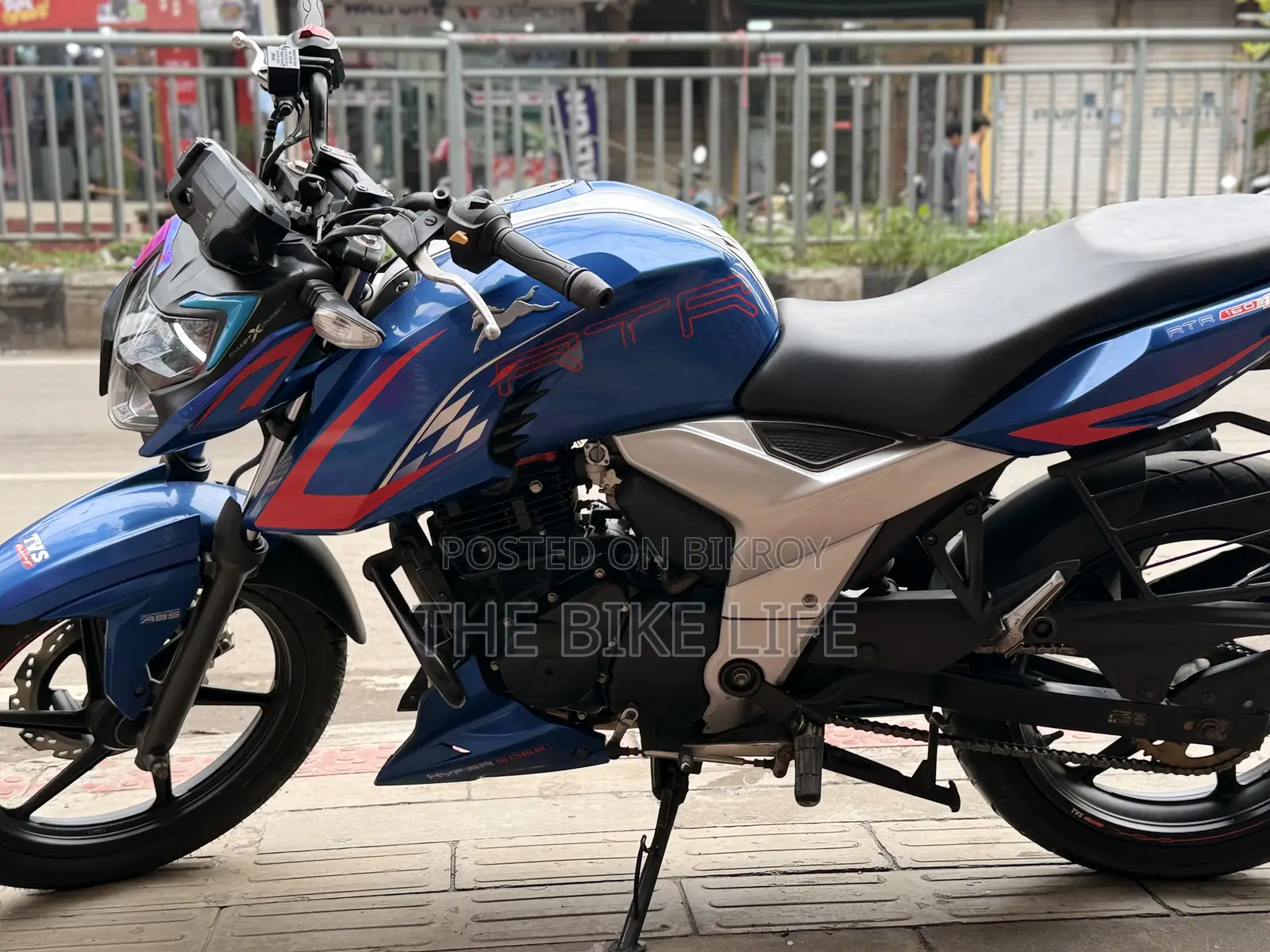 TVS Apache 160 4V 2023 Blue