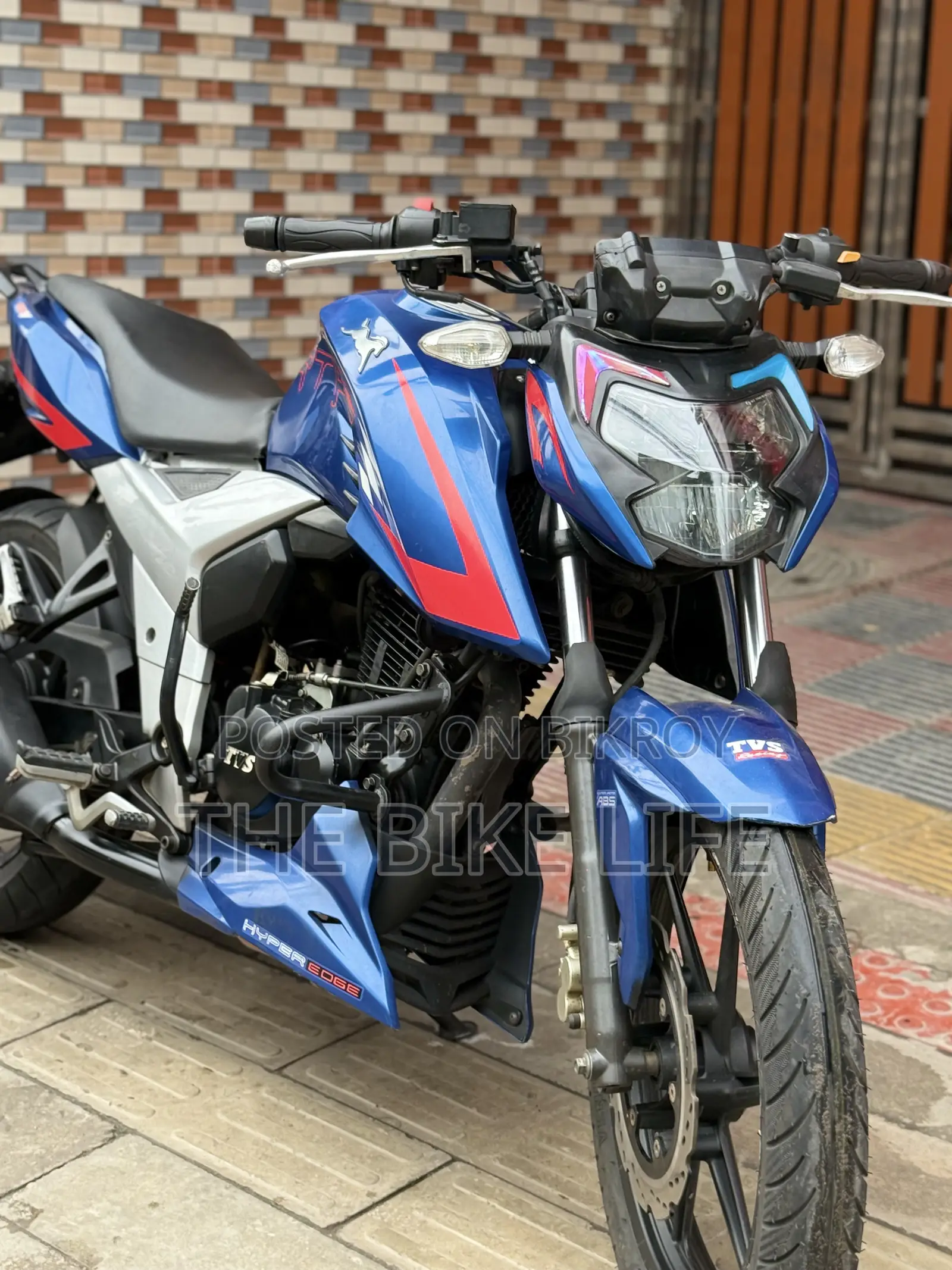 TVS Apache 160 4V 2023 Blue