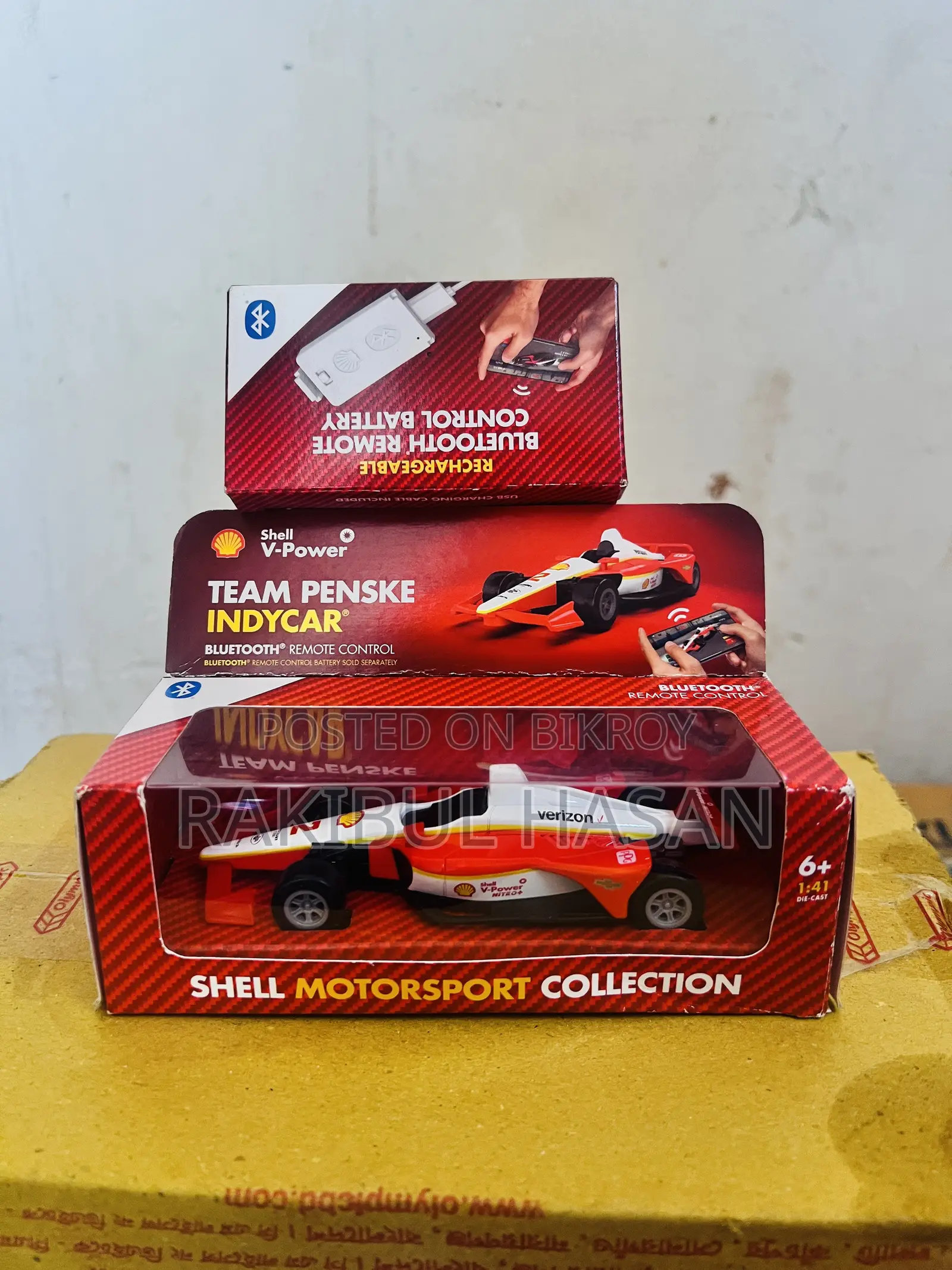 Shell Racing Indycar for Sale - Perfect for Enthusiasts