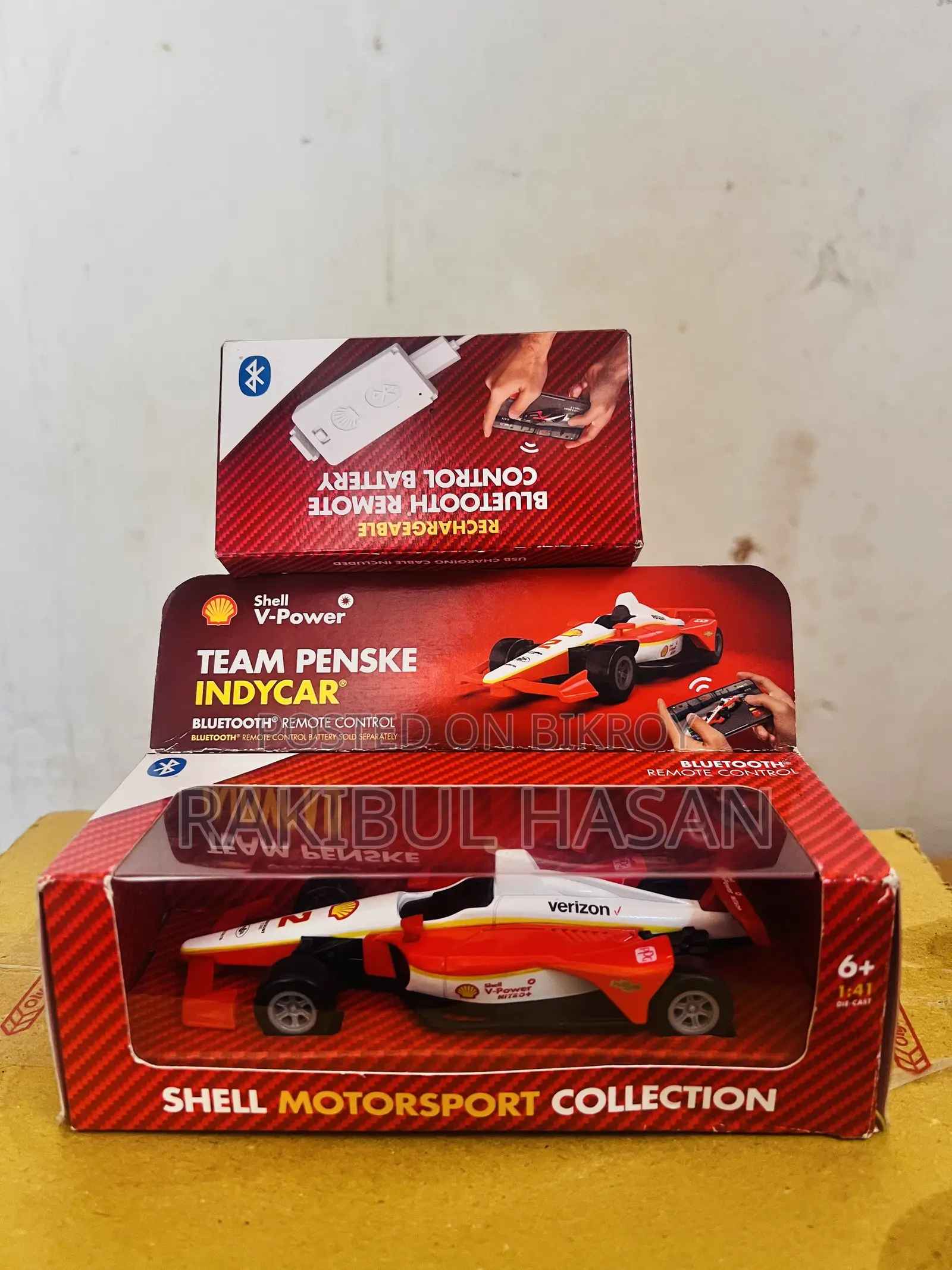 Shell Racing Indycar for Sale - Perfect for Enthusiasts