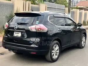 Nissan X-Trail 2.0 Petrol FWD 2015 Black