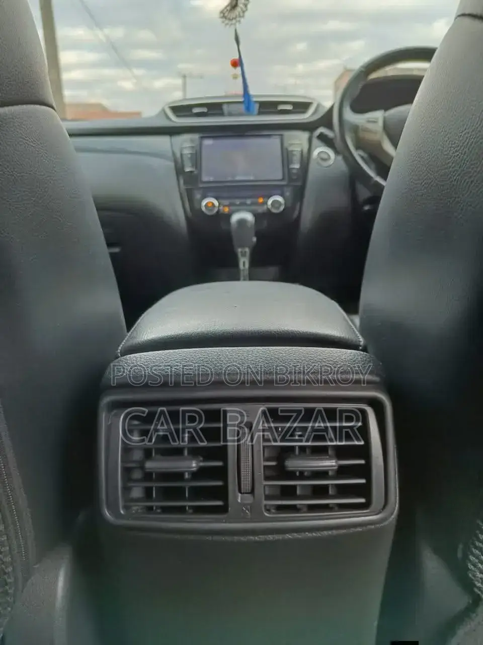 Nissan X-Trail 2.0 Petrol FWD 2015 Black