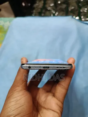 Vivo Y51a 128 GB Blue