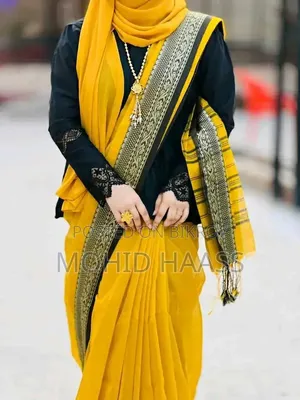Handloom Nakshi Border Saree. 12-Haat Saree. Price: 930 Taka
