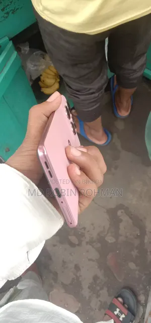 মটোরোলা এজ ৬০ ফিউশন ২৫৬ জিবি পিঙ্ক