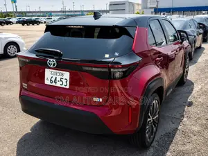 Toyota Yaris Cross 1.5 Hybrid FWD 2021 Red