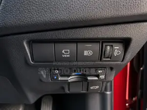 Toyota Corolla Cross 1.8 Hybrid FWD 2021 Red