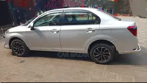 Toyota Axio 1.5 G 2WD 2018 Silver
