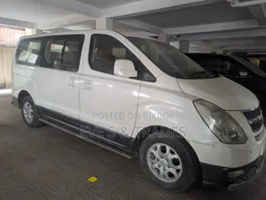 Hyundai H1 2011 White