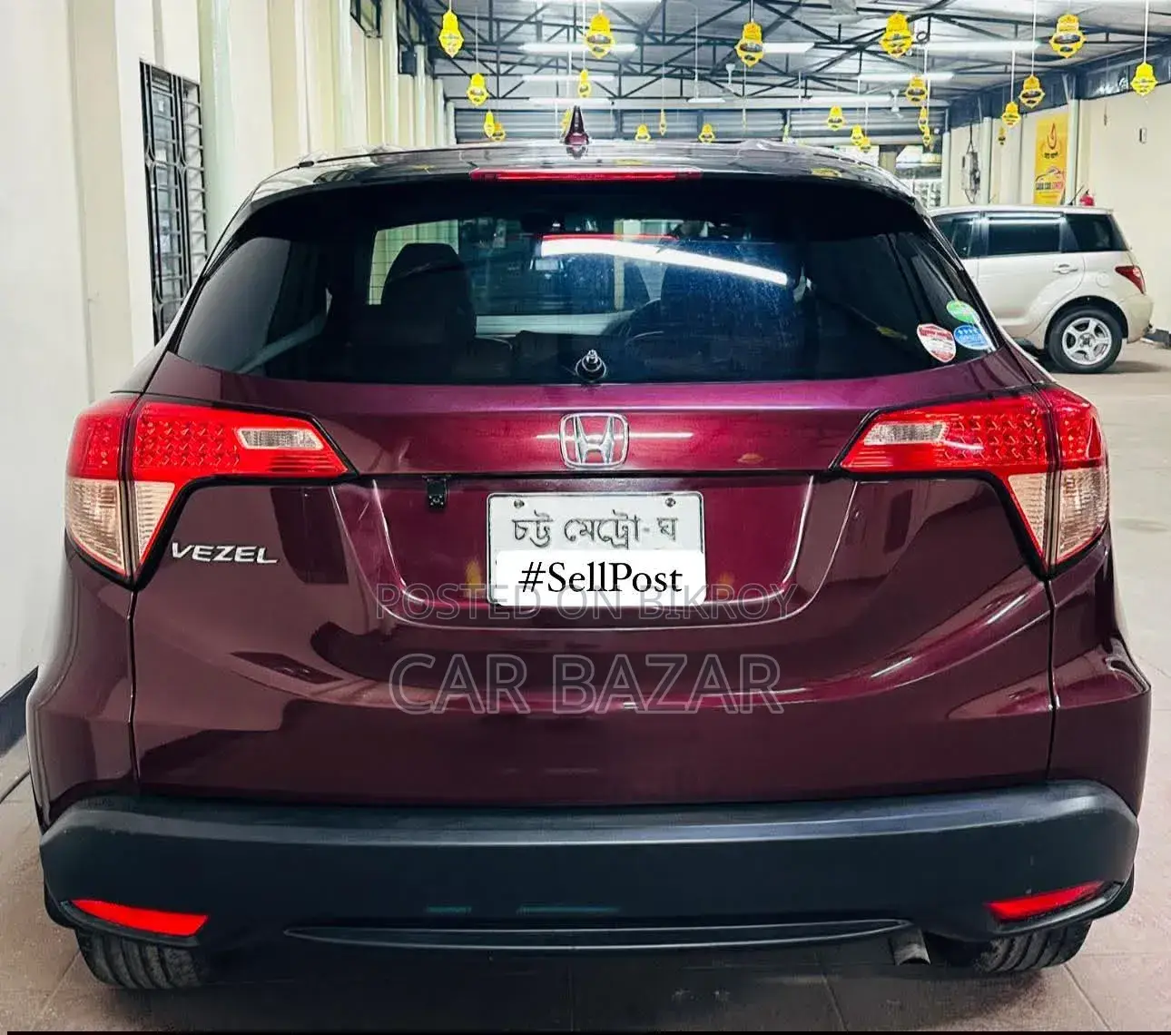Honda Vezel 1.5 2WD 2014 Maroon