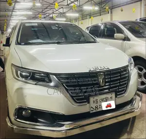 Toyota Premio 1.5 FWD 2018 Off White