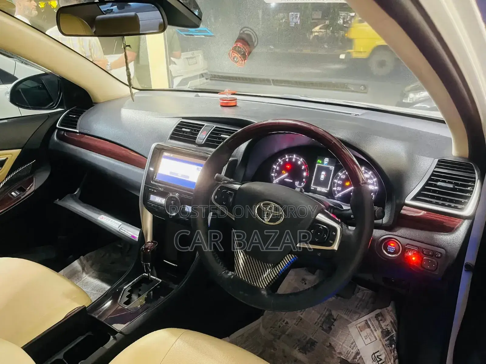Toyota Premio 1.5 FWD 2018 Off White