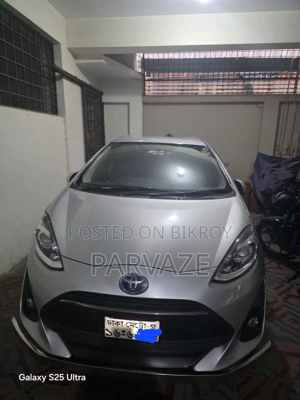 Toyota Aqua 2018 Silver