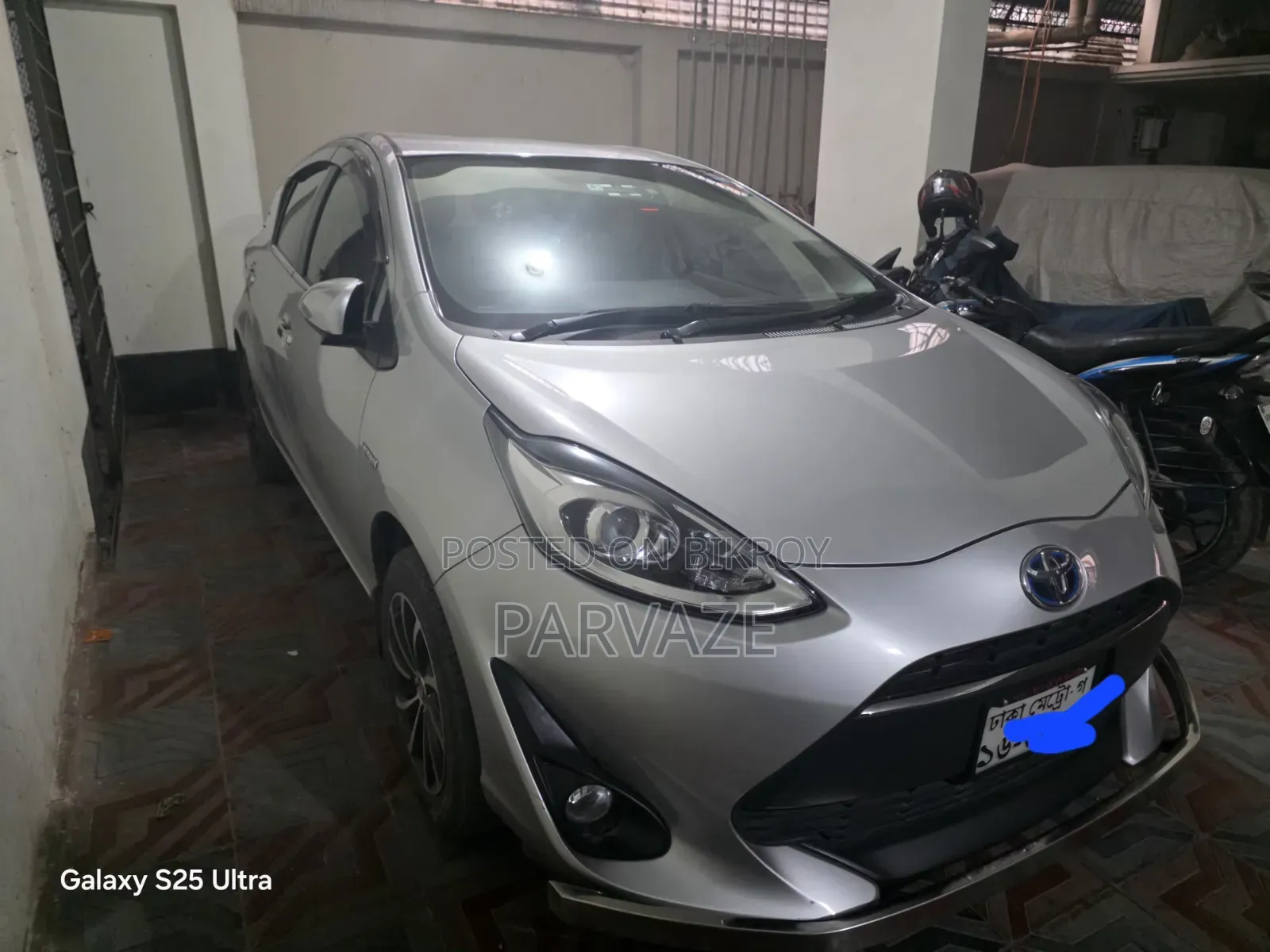 Toyota Aqua 2018 Silver
