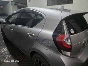 Toyota Aqua 2018 Silver