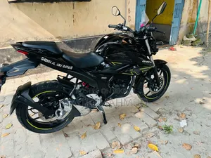 সুজুকি ২০২৩ ব্ল্যাক