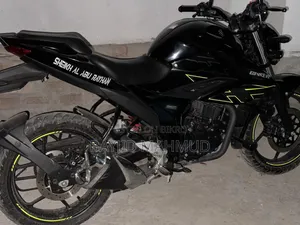 সুজুকি ২০২৩ ব্ল্যাক